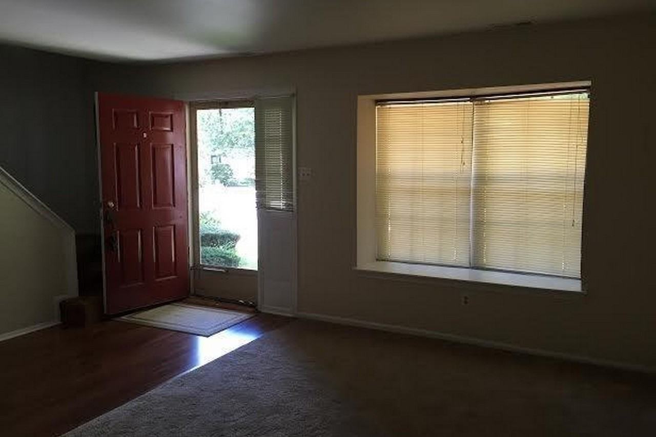 4463 Yorktown Pl - Photo 2 of 12