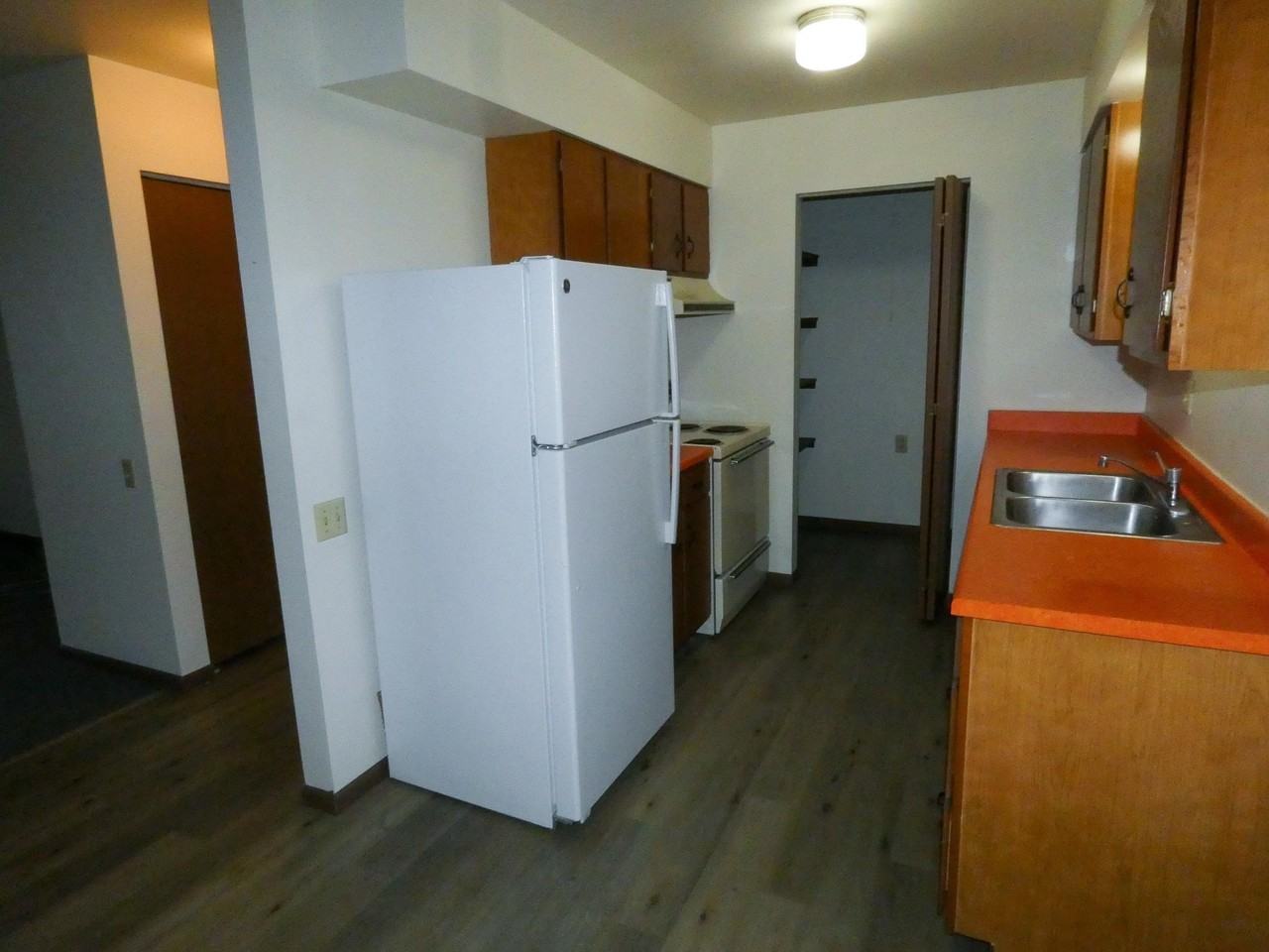 401 Grant St #6 - Photo 4 of 11