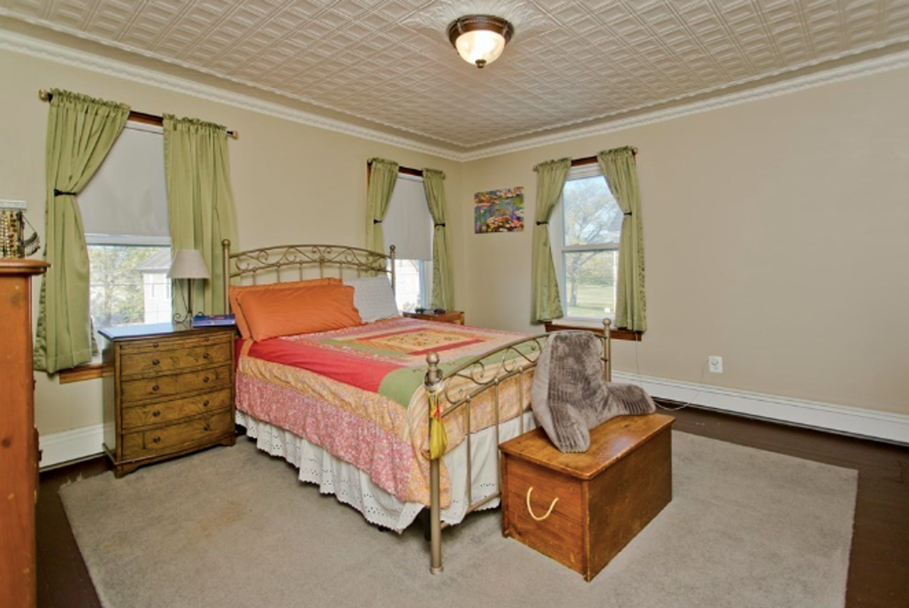 20 Springdale Ave - Photo 3 of 31