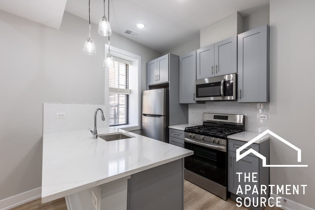 432 W Belden Ave #2