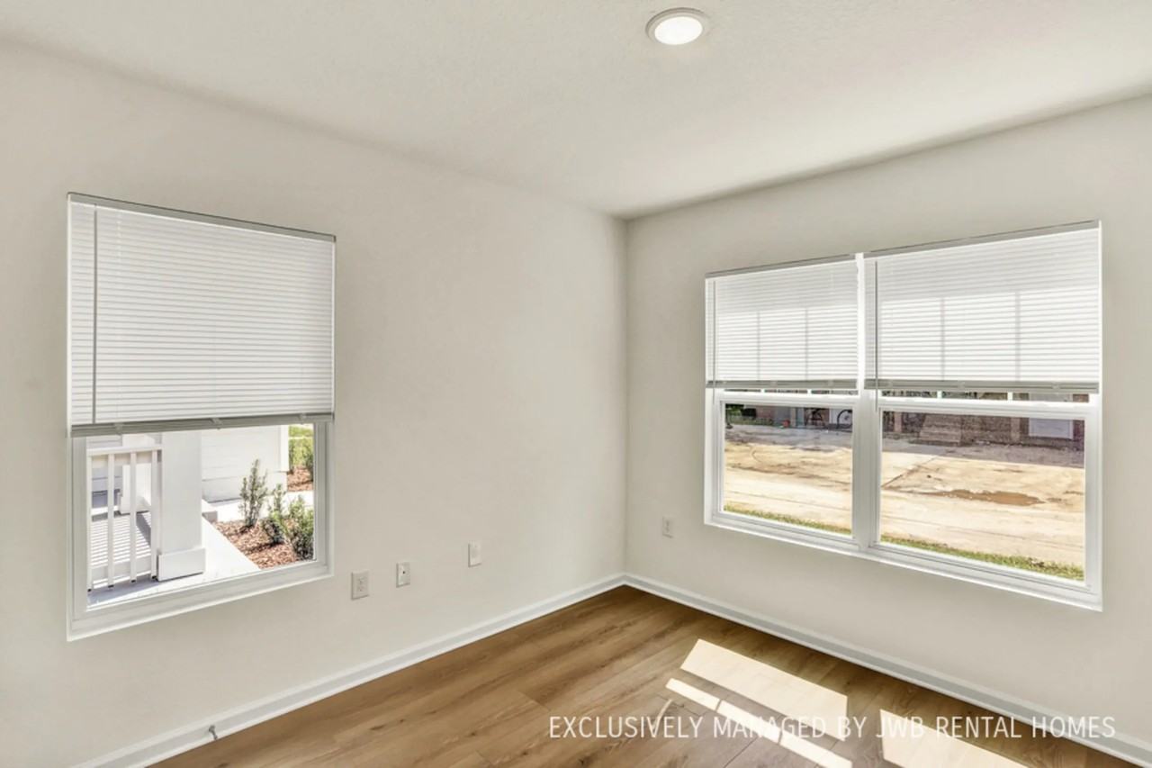 2523 Teal St - Photo 3 of 8