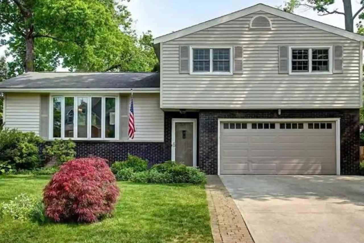 27012 Osborn Rd - Photo 2 of 31