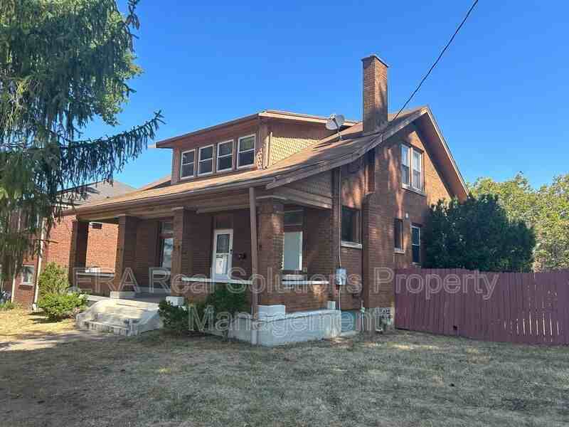 2410 Banning Rd - Photo 2 of 27