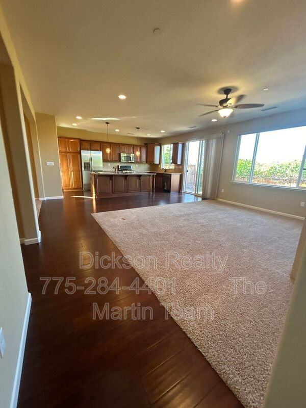 5421 Energystone Dr - Photo 3 of 32