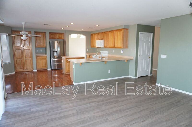 2600 S Holguin Way - Photo 4 of 14