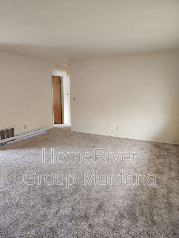 2244 Hillside Dr - Photo 2 of 14