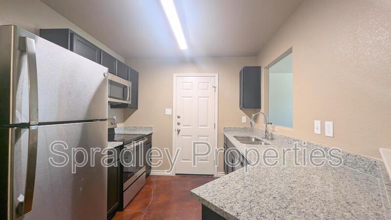 1644 Sabine Rd - Photo 3 of 8