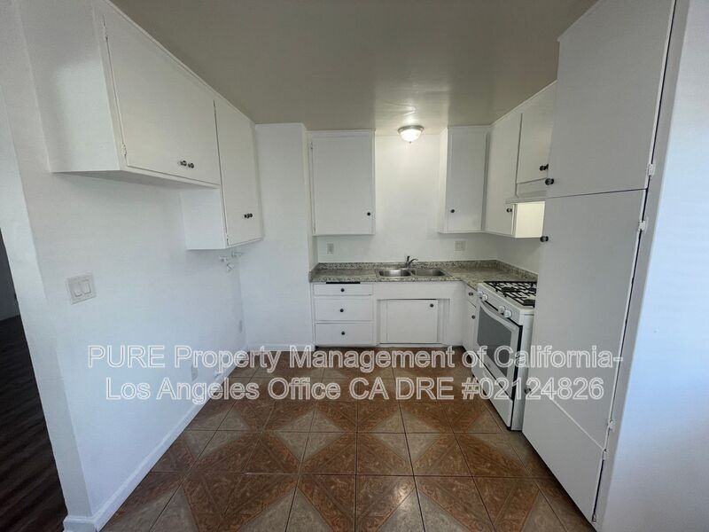 1332 W 225th St #1 - Photo 4 of 12