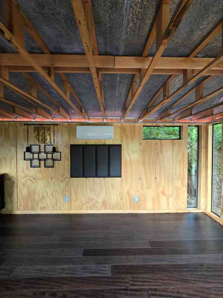 1645 Deer Rd - Photo 4 of 36