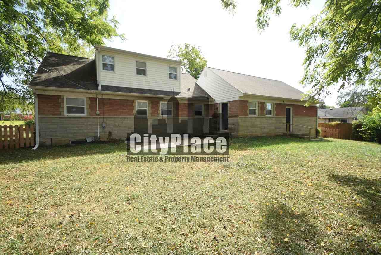 4550 S Keystone Ave - Photo 5 of 23