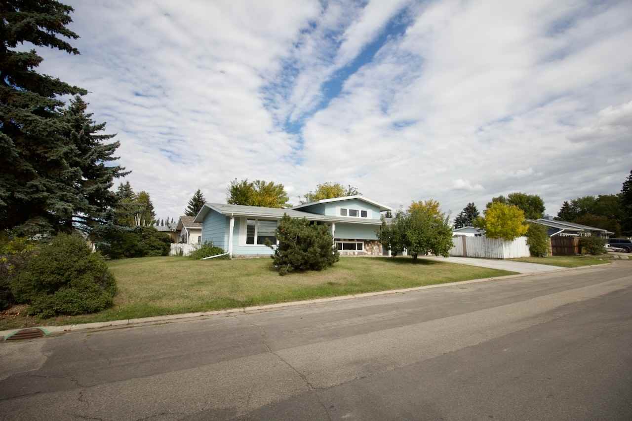 6816 43a Ave Nw - Photo 3 of 33