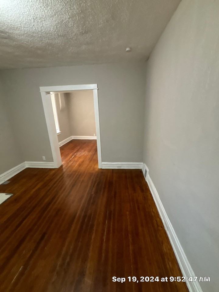 4729 Greer Ave - Photo 3 of 22