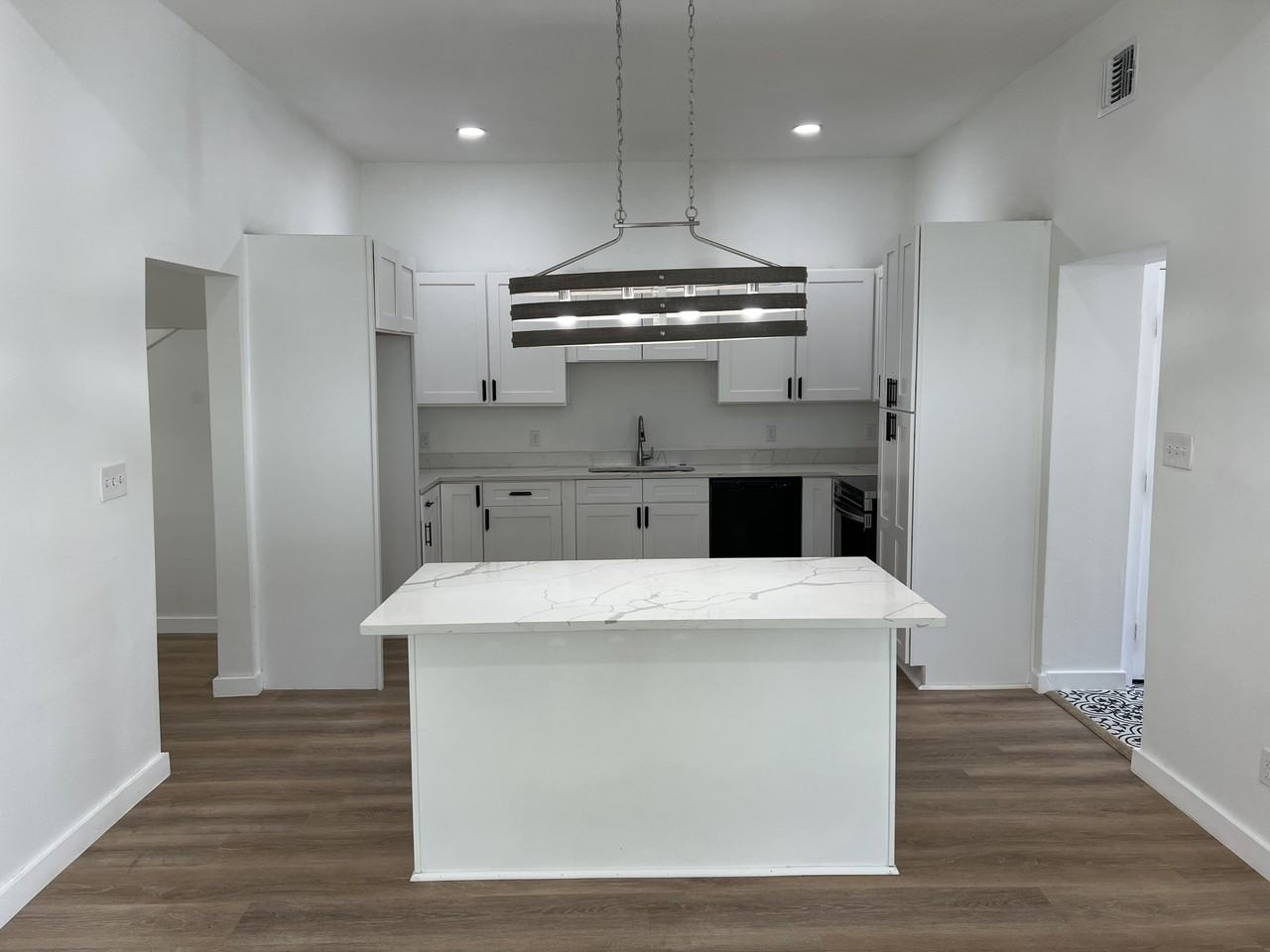 302 Topeka Blvd - Photo 7 of 22