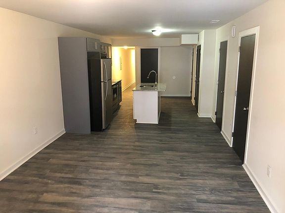 5454 Sansom St - Photo 2 of 7