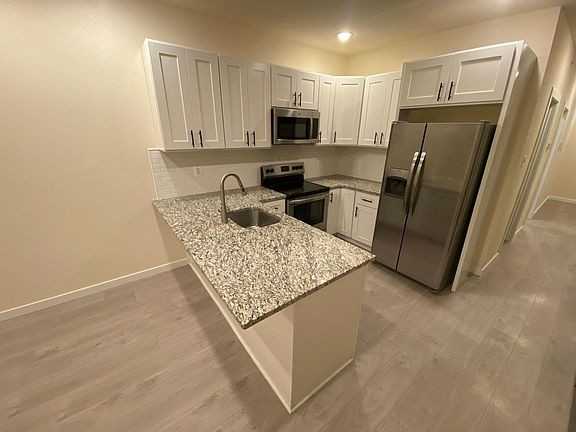 5229 Chester Ave - Photo 2 of 5