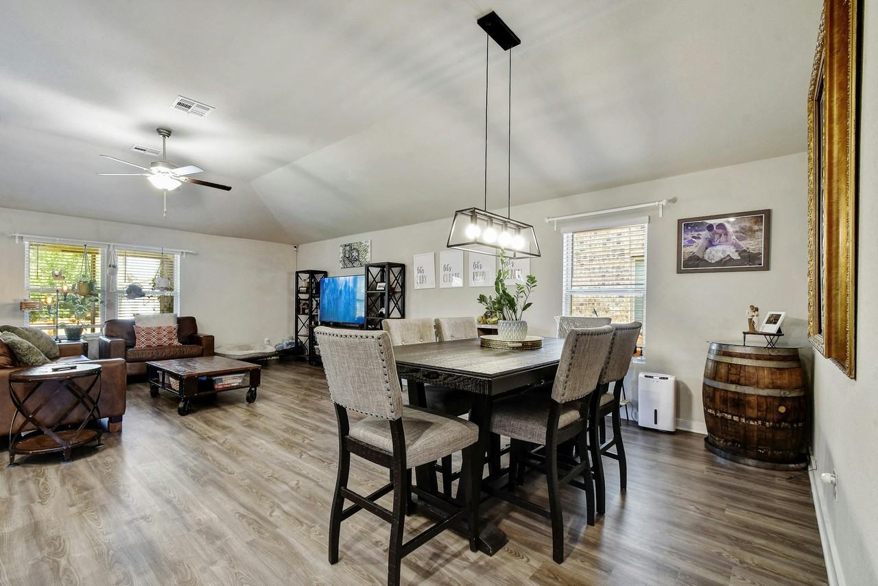 1633 Pitcher Bnd - Photo 7 of 21