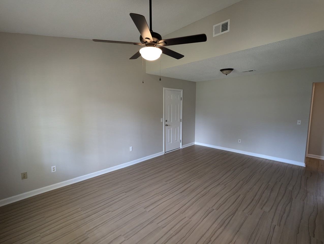 628 Honey Ridge Ln - Photo 2 of 12