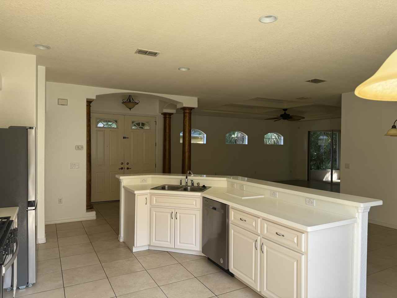 5224 Esplande Court - Photo 4 of 36