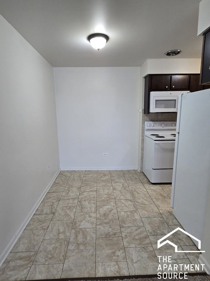 7300 W North Ave #2J - Photo 5 of 16