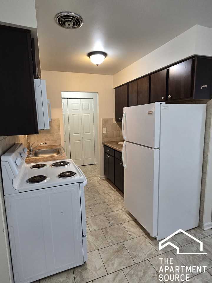 7300 W North Ave #2J - Photo 2 of 16