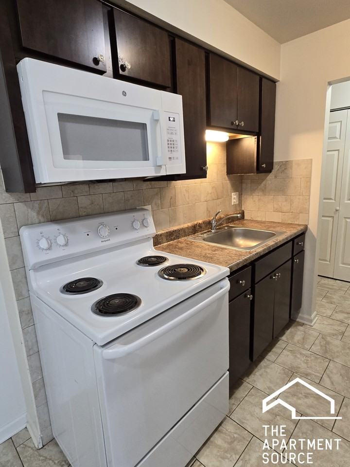 7300 W North Ave #2J - Photo 4 of 16