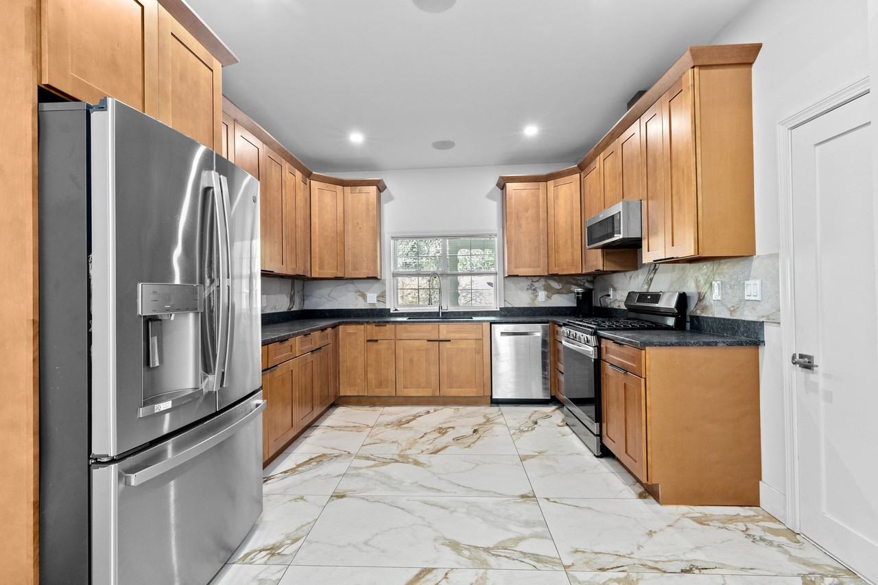 25 Ballou Ave #2 - Photo 3 of 20