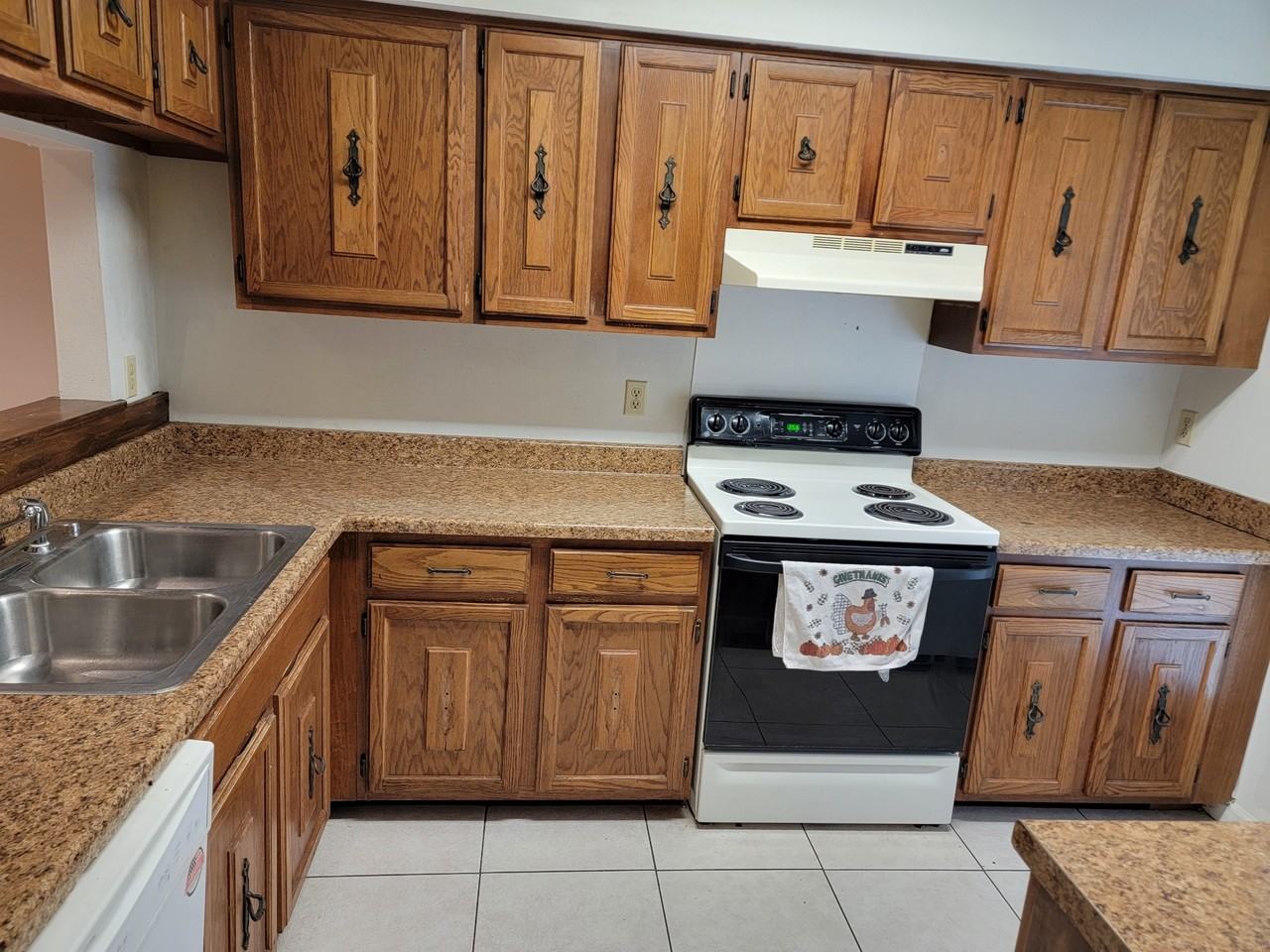 843 Asheville Dr #843 - Photo 3 of 5