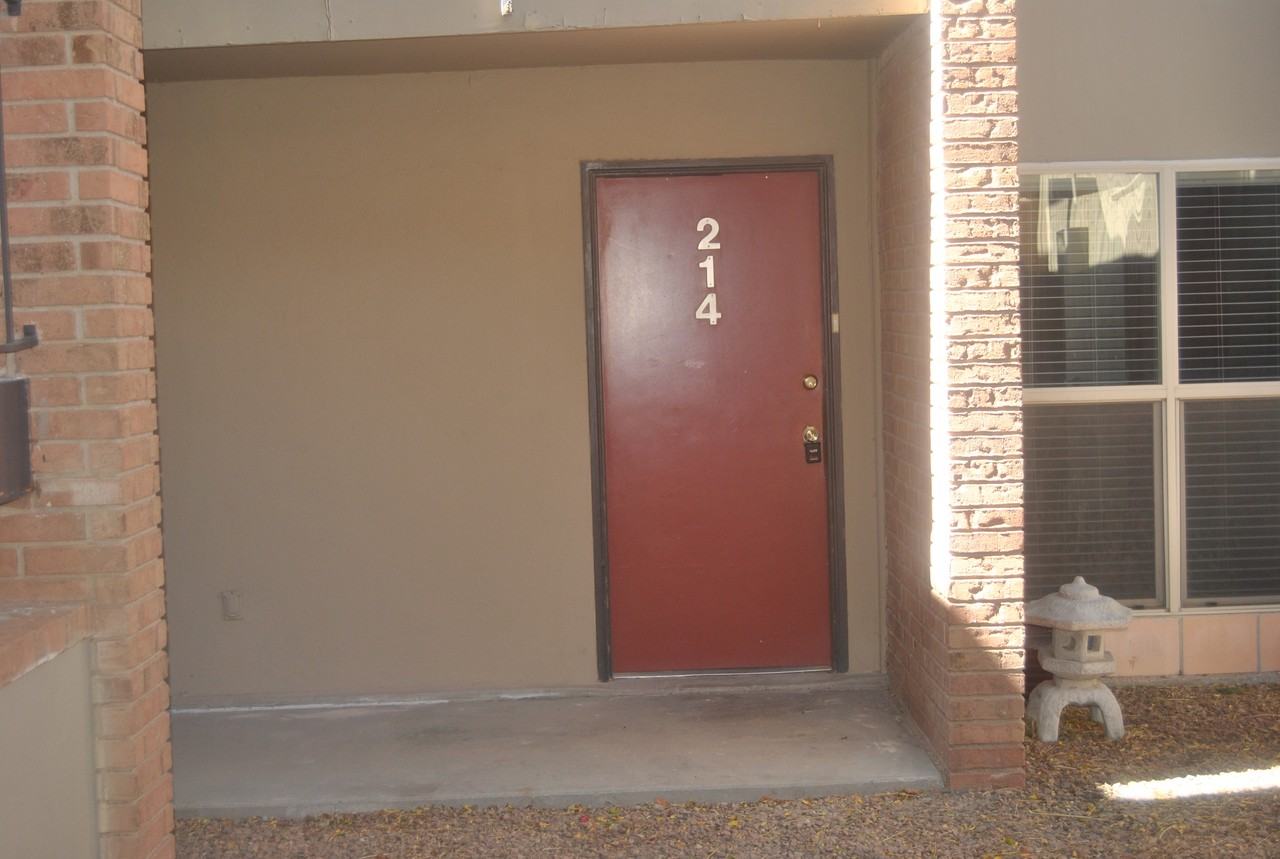 NORTH STANTON ST (4433) - Photo 2 of 23