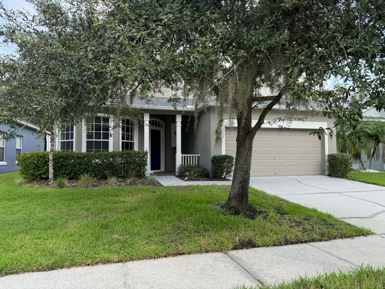13718 Mirror Lake Dr - Photo 2 of 47