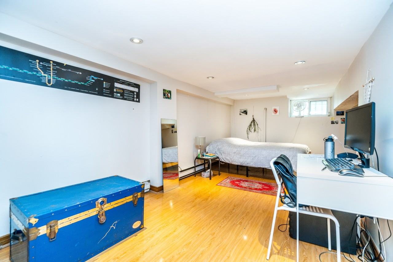 211 Brunswick Avenue #A - Photo 5 of 10