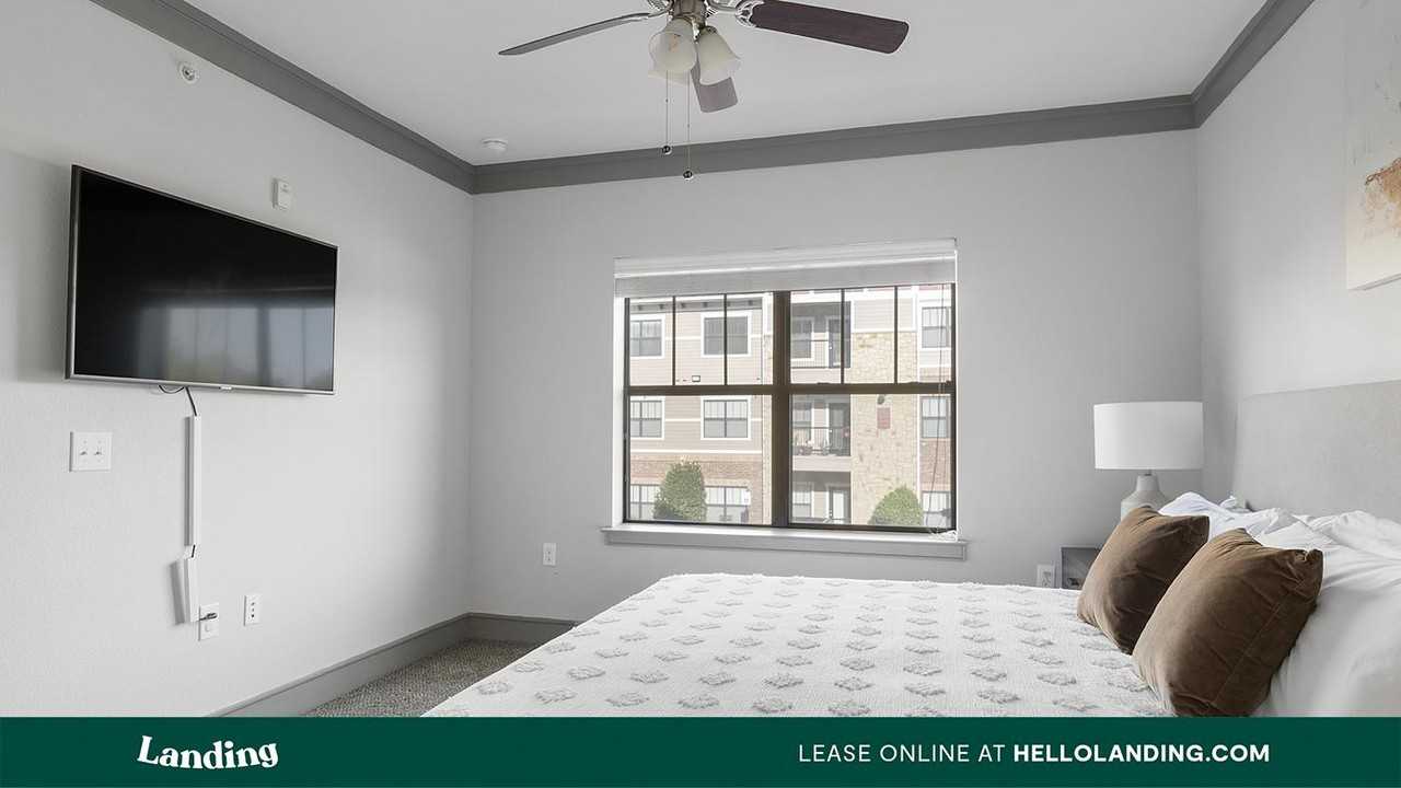 4689 Mustang Pkwy - Photo 5 of 50