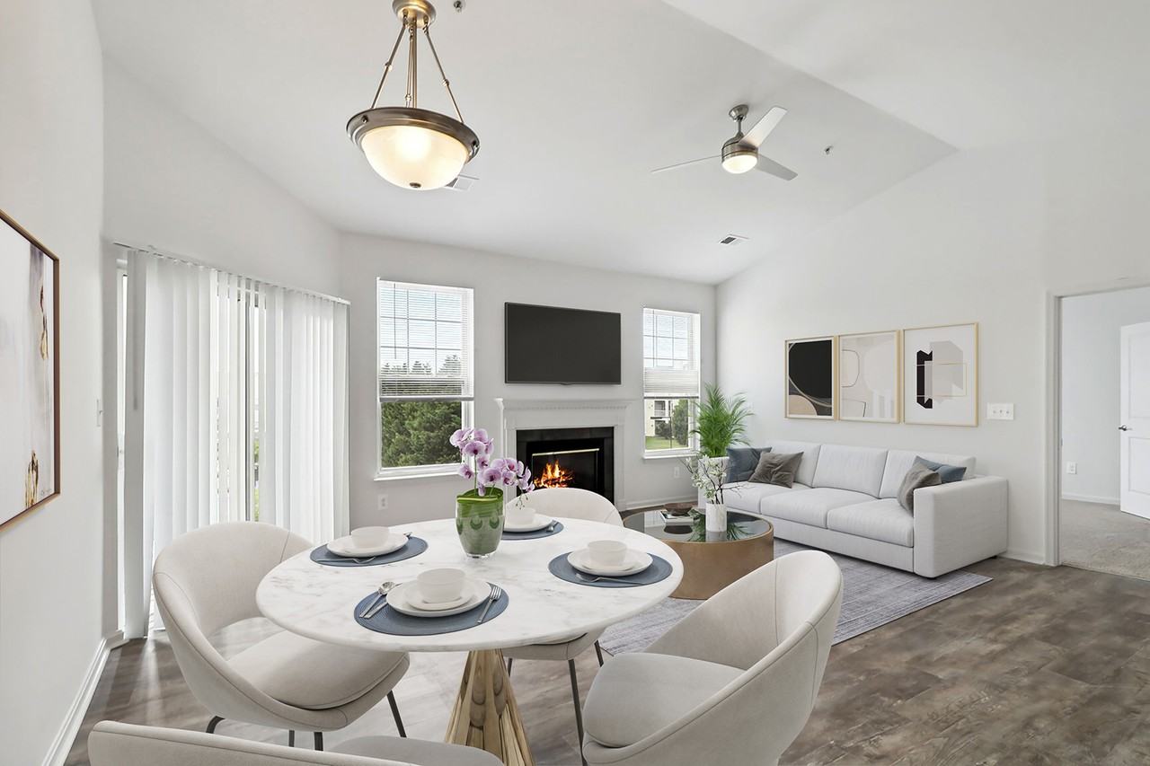 Windsor Commons Apartments - Photo 3 of 25