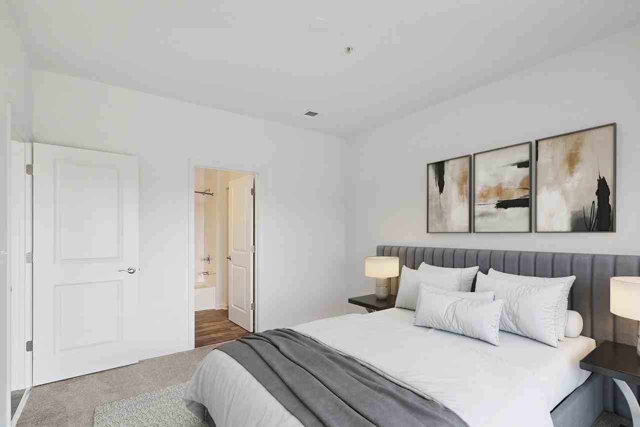 Windsor Commons Apartments - Photo 4 of 25