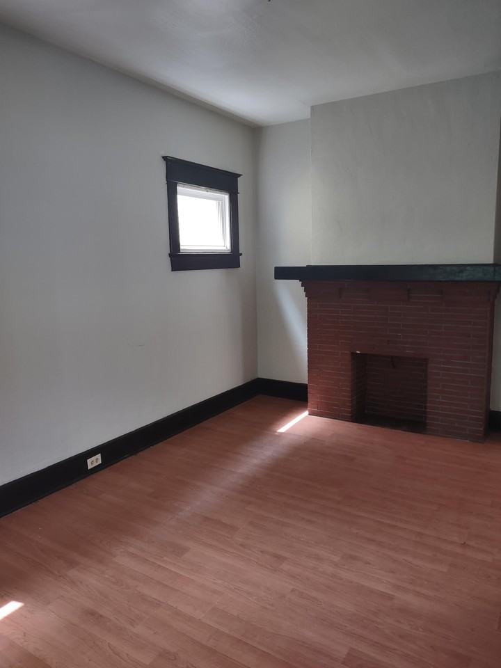 54 Weyand Ave #1 - Photo 2 of 29