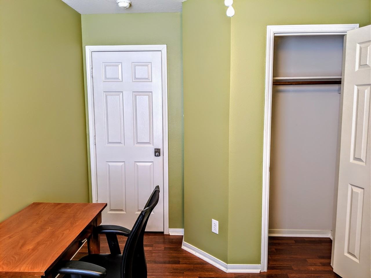 5038 Elm Court - Photo 2 of 8