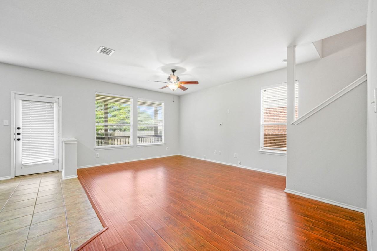 12143 Dawson Cir - Photo 5 of 35