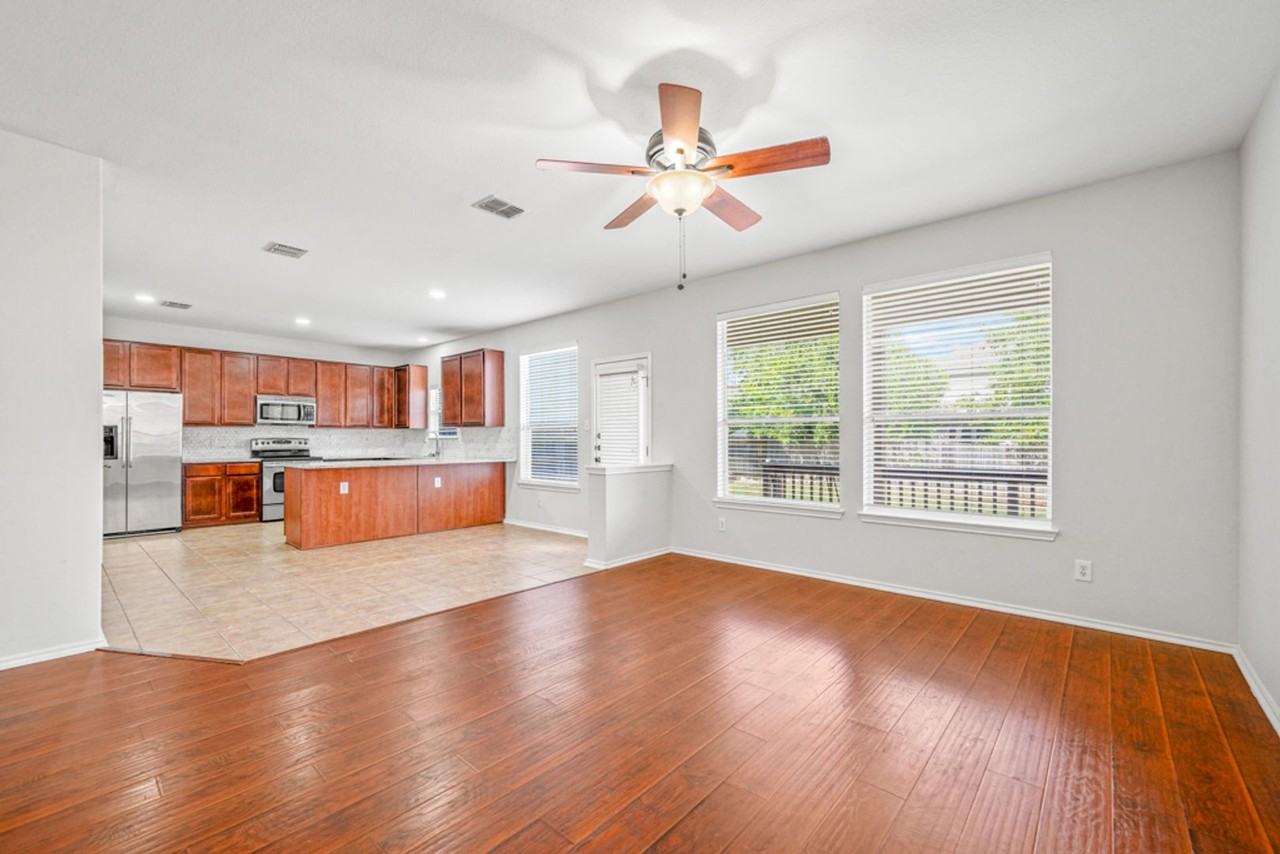 12143 Dawson Cir - Photo 7 of 35