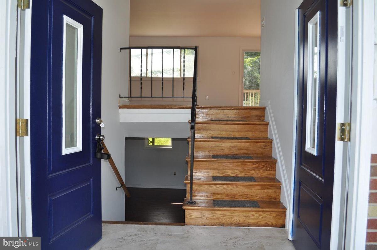 326 Norgulf Rd - Photo 2 of 6