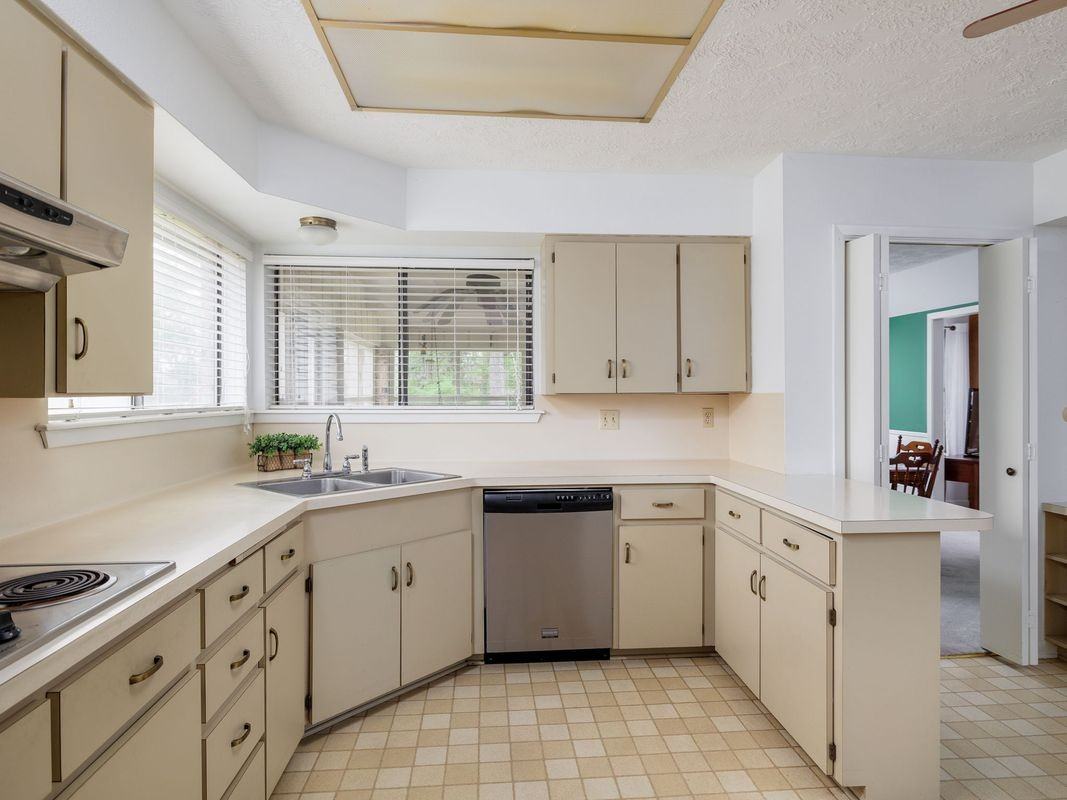 1705 Yokley Rd - Photo 2 of 12