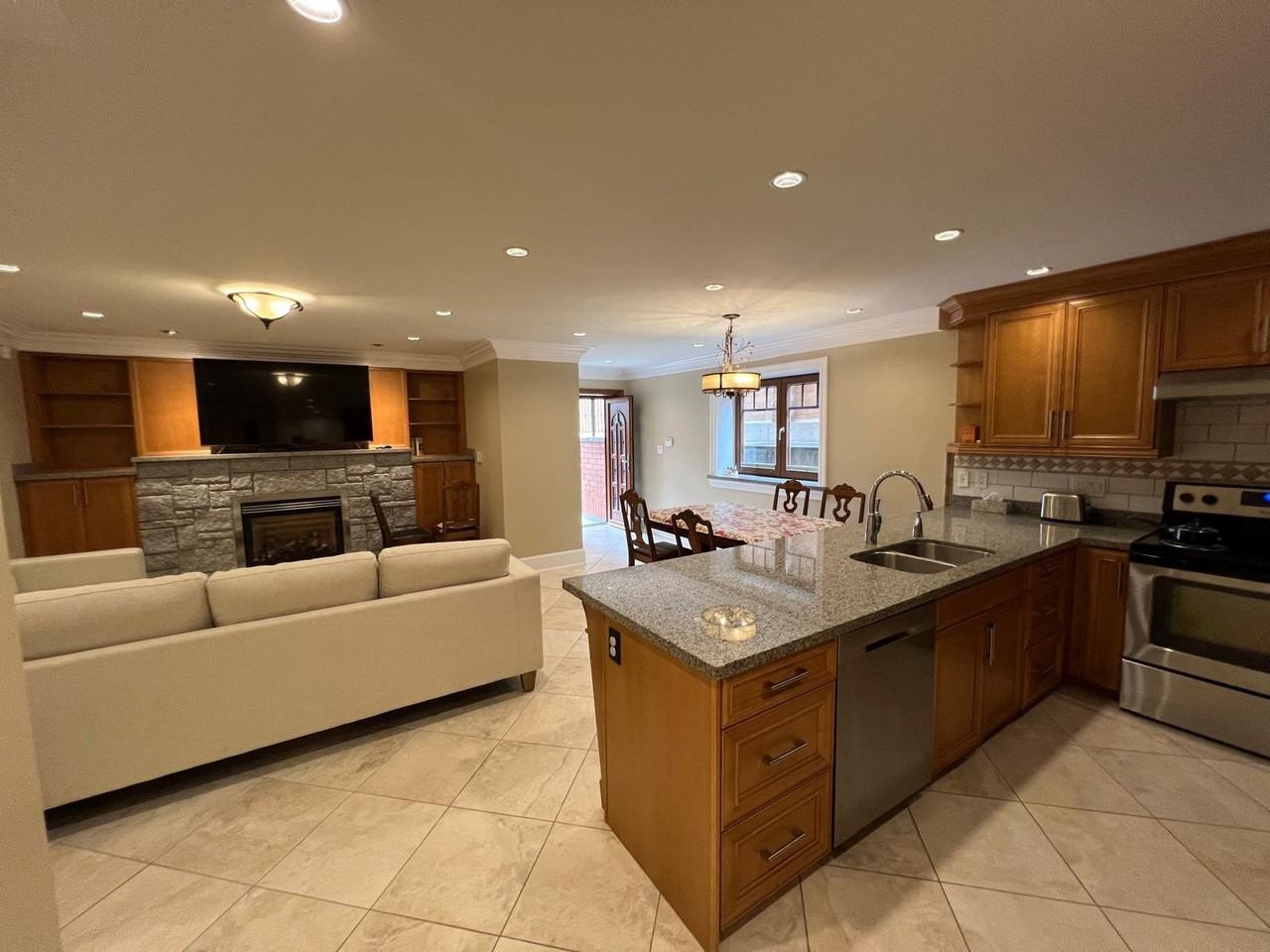 324 17th Street East - Photo 3 of 10