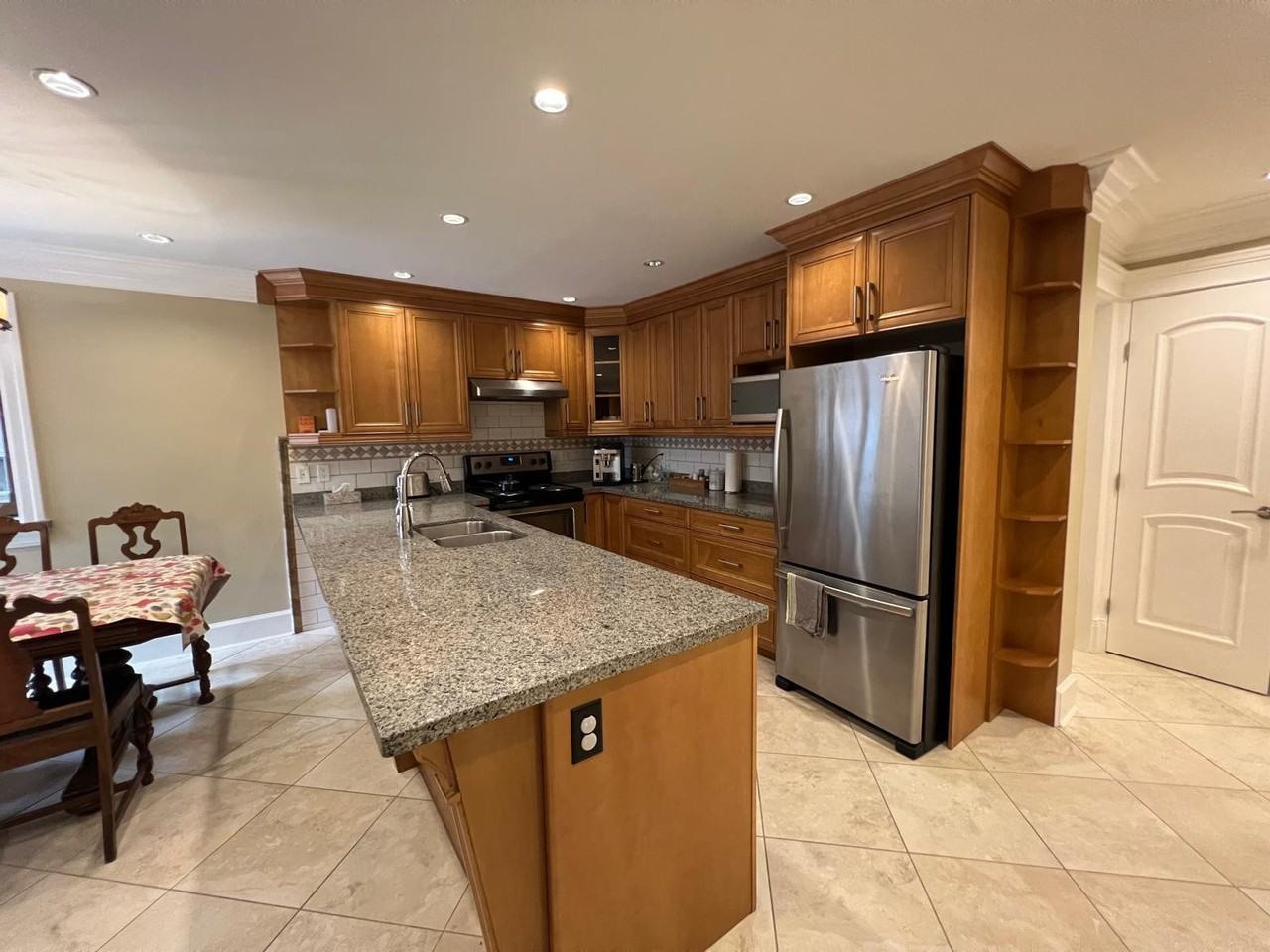 324 17th Street East - Photo 6 of 10