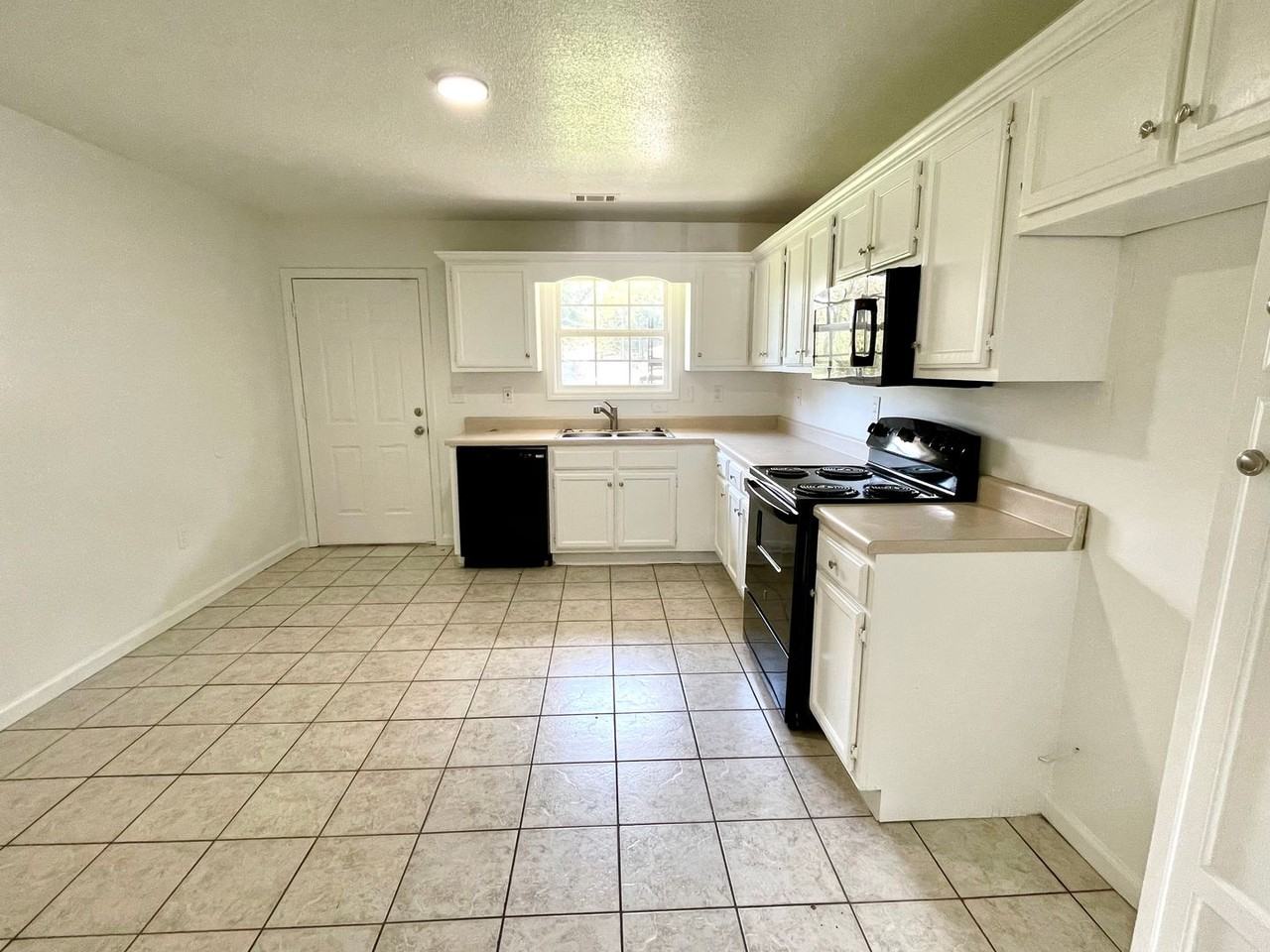 617 Patterson St #A - Photo 2 of 8