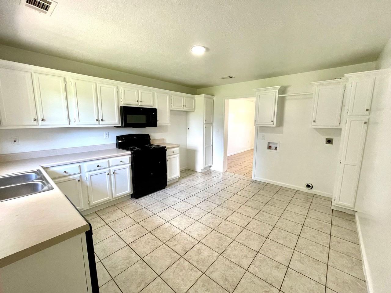 617 Patterson St #A - Photo 3 of 8