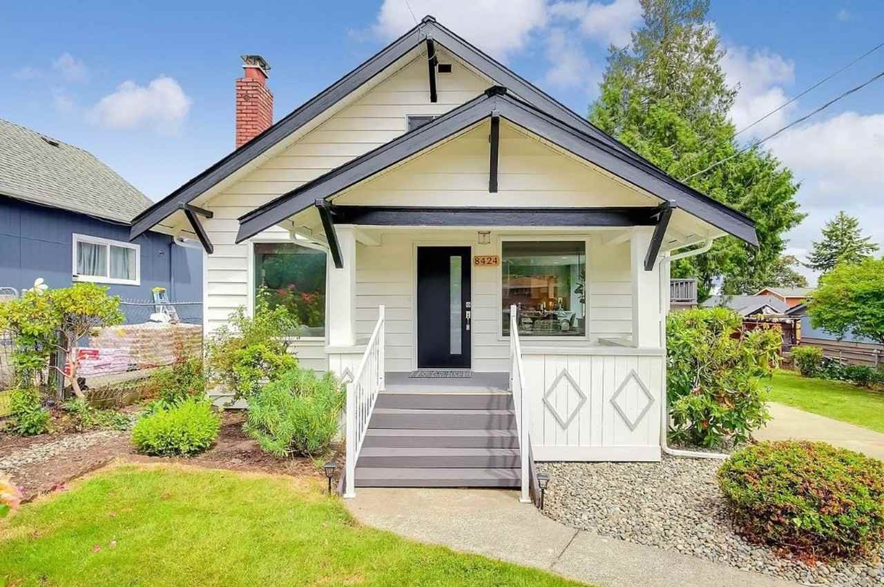 8424 S 120th St - Photo 2 of 19