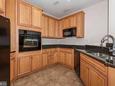 1915 Towne Centre Blvd #513 - Photo 2 of 12