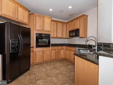 1915 Towne Centre Blvd #513 - Photo 3 of 12