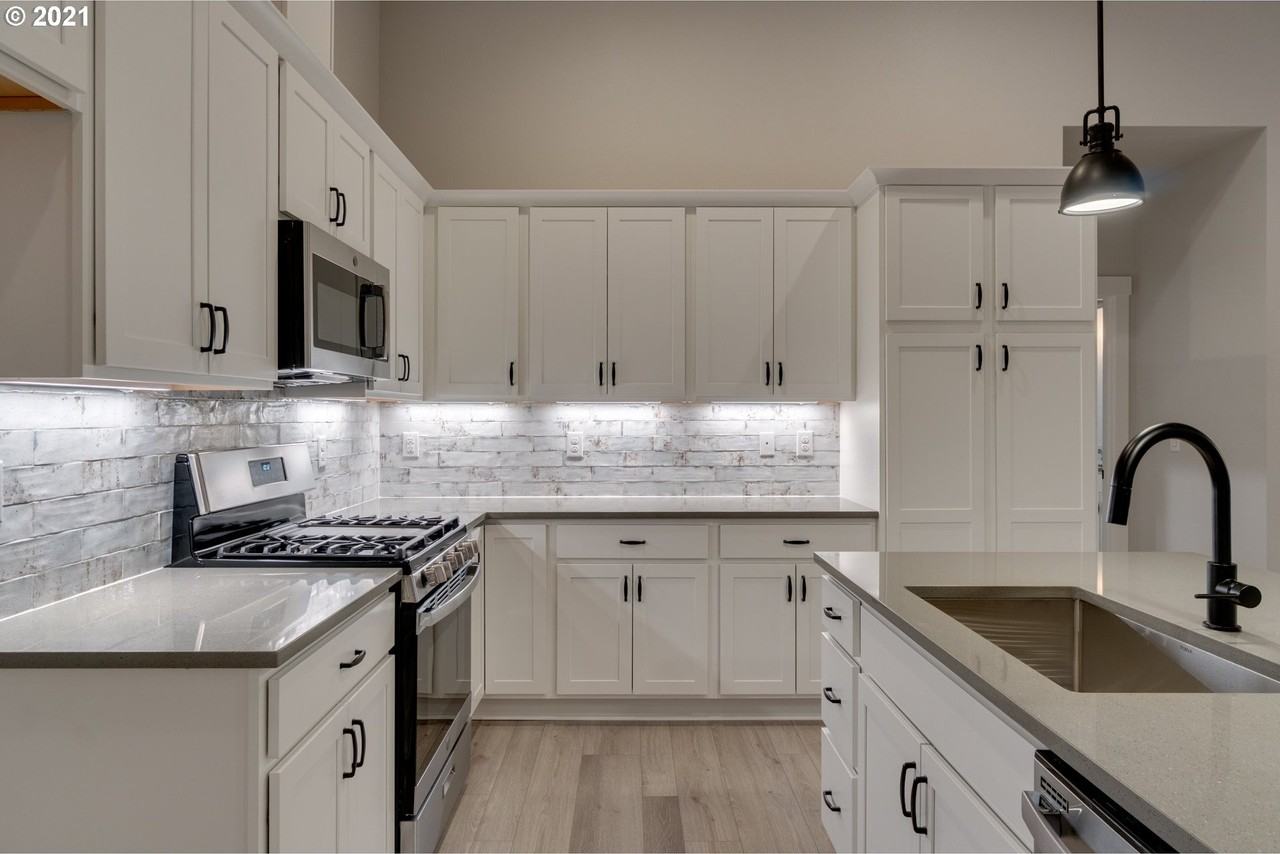 1802 52nd Ct #NA - Photo 3 of 7