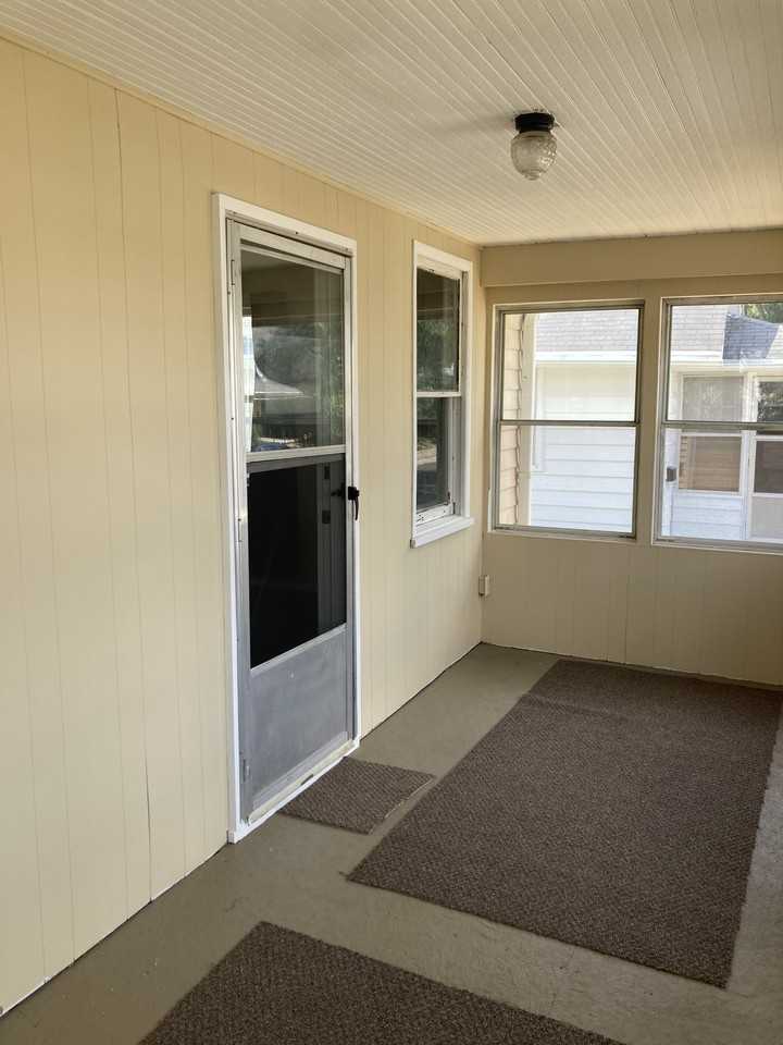 921 Herman St #NA - Photo 2 of 17