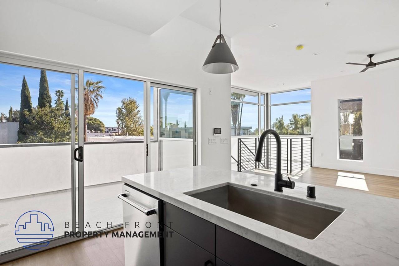 1011 N. Crescent Heights Blvd. - Photo 5 of 14