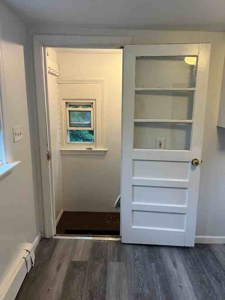 77 Floyd St - Photo 2 of 10